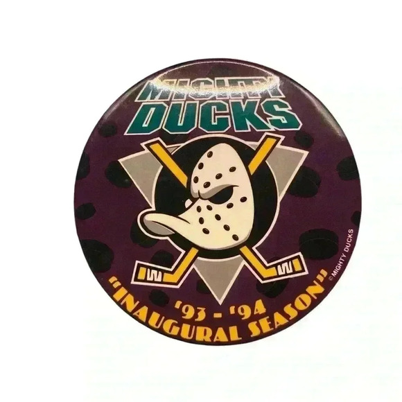 VINTAGE THE MIGHTY DUCKS INAUGURAL SEASON '93-'94 BUTTON PIN - Picture 1 of 4